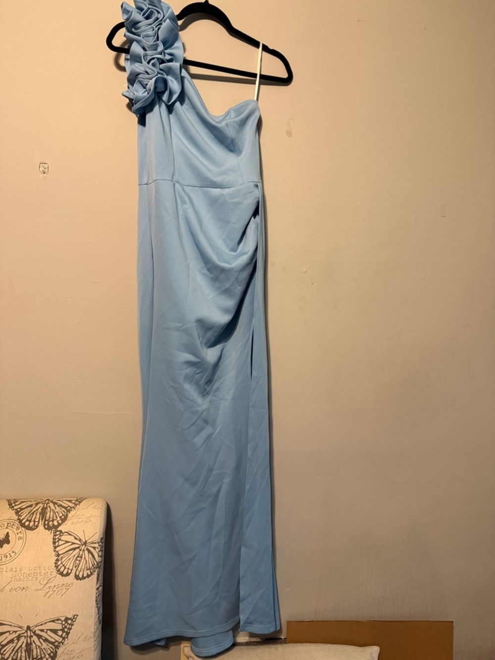One-Shoulder Light Blue Evening Dress with Rosette Shoulder